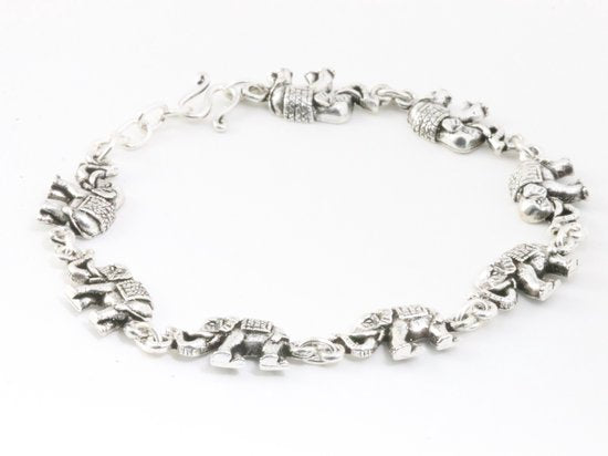 Zilveren armband met olifanten afbeelding 2