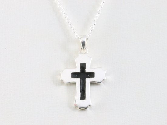 Zilveren kruishanger met onyx aan ketting afbeelding 3