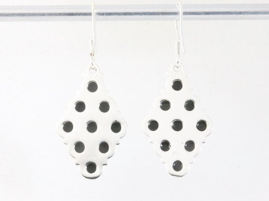 Bewerkte zilveren oorbellen met onyx afbeelding 3