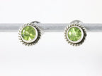 Fijne bewerkte ronde zilveren oorstekers met peridoot afbeelding 1