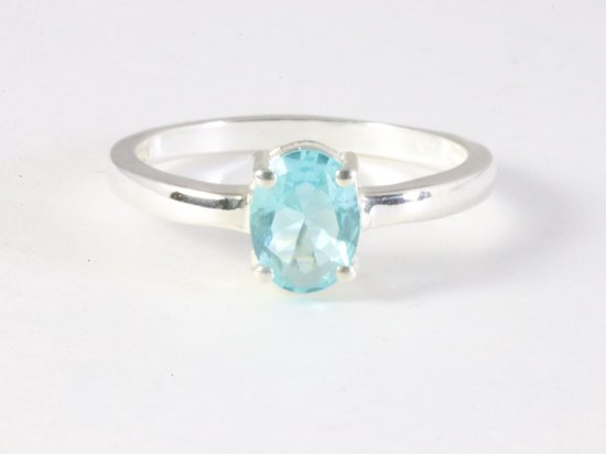 Fijne hoogglans zilveren ring met blauwe topaas afbeelding 4