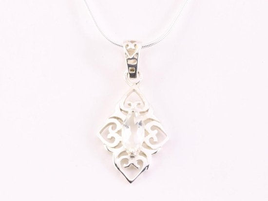 Fijne opengewerkte zilveren hanger met bergkristal aan ketting afbeelding 4