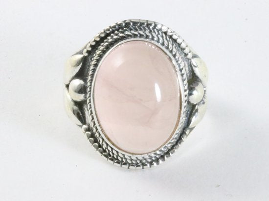 Zware bewerkte zilveren ring met rozenkwarts afbeelding 4