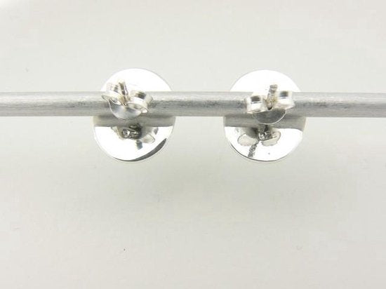 Fijne ovale zilveren oorstekers met onyx afbeelding 2