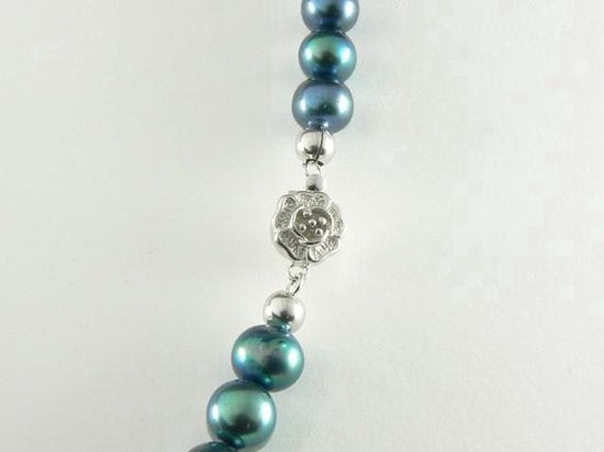 Collier van natuurlijke zwarte zoetwaterparels en zilveren sluiting afbeelding 3