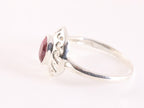 Fijne opengewerkte zilveren ring met robijn afbeelding 2