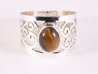 Opengewerkte zilveren ring met tijgeroog afbeelding 4