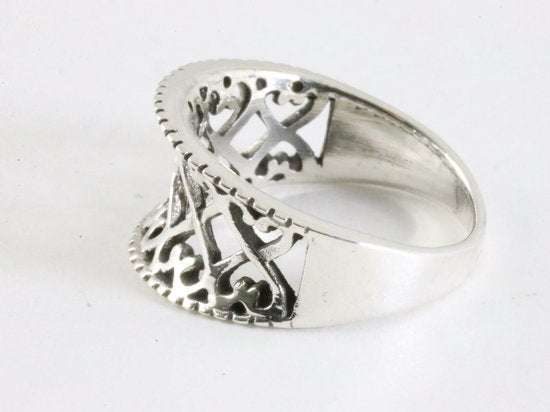 Opengewerkte zilveren ring afbeelding 2