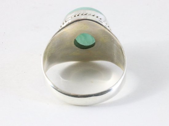 Ronde bewerkte zilveren ring met groene amazoniet afbeelding 3
