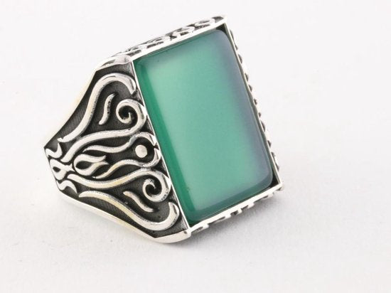 Rechthoekige bewerkte zilveren herenring met groene onyx afbeelding 1