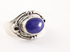 Bewerkte zilveren ring met lapis lazuli afbeelding 1