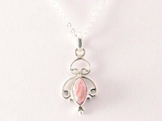 Fijne opengewerkte zilveren hanger met rhodochrosiet aan ketting afbeelding 4