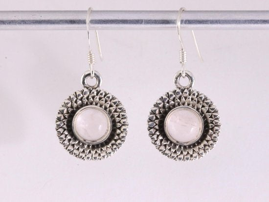 Ronde bewerkte zilveren oorbellen met rozenkwarts afbeelding 4