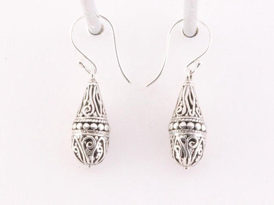 Traditionele opengewerkte zilveren oorbellen afbeelding 2