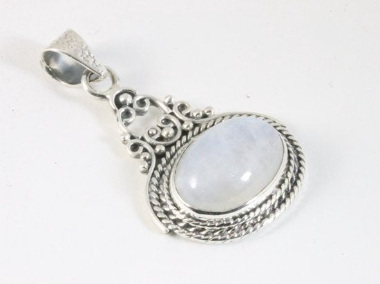 Bewerkte zilveren hanger met regenboog maansteen afbeelding 2