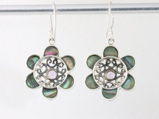 Opengewerkte zilveren oorbellen met abalone schelp en amethist afbeelding 3