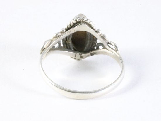 Fijne bewerkte zilveren ring met tijgeroog afbeelding 3