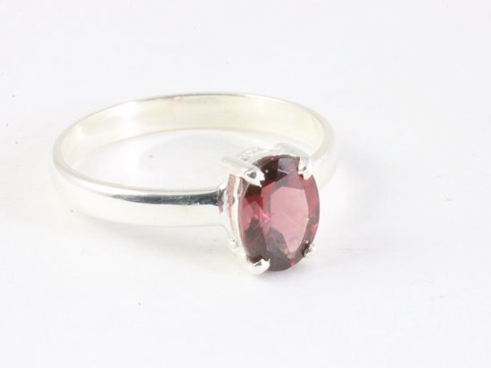 Fijne hoogglans zilveren ring met rhodoliet afbeelding 1