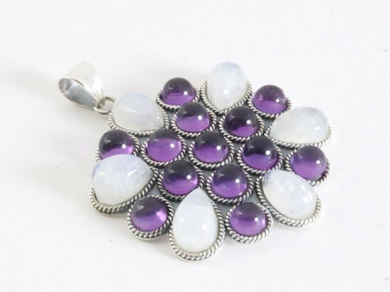 Traditionele bewerkte zilveren hanger met regenboog maansteen en amethist afbeelding 2