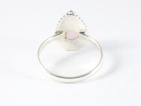 Bewerkte zilveren ring met rozenkwarts afbeelding 3