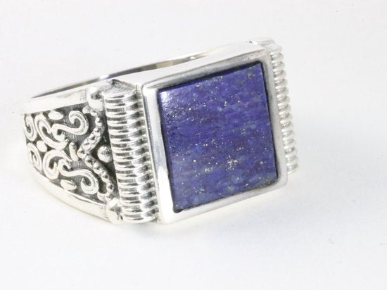 Zware bewerkte zilveren ring met lapis lazuli afbeelding 1