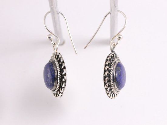 Ronde bewerkte zilveren oorbellen met lapis lazuli afbeelding 2
