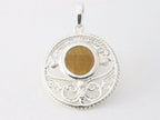 Ronde opengewerkte zilveren hanger met tijgeroog afbeelding 1