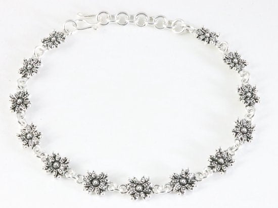Fijne zilveren armband met bloemen afbeelding 1