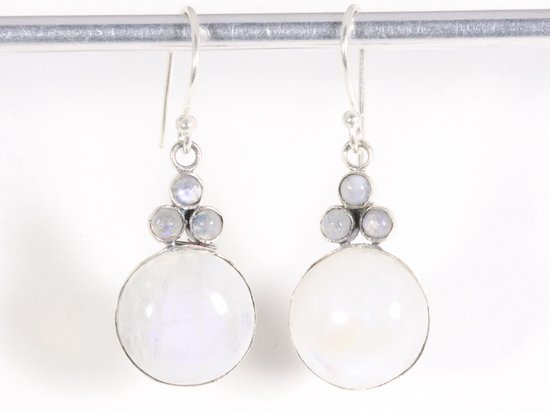 Zilveren oorbellen met regenboog maansteen afbeelding 4