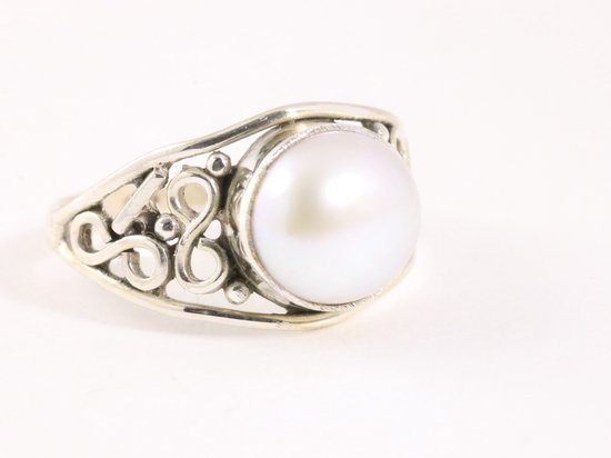 Fijne opengewerkte zilveren ring met parel afbeelding 1