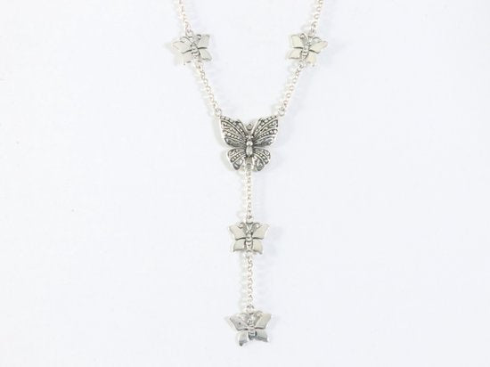Fijne lange zilveren ketting met vlinders afbeelding 2