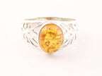 Opengewerkte zilveren ring met amber afbeelding 4