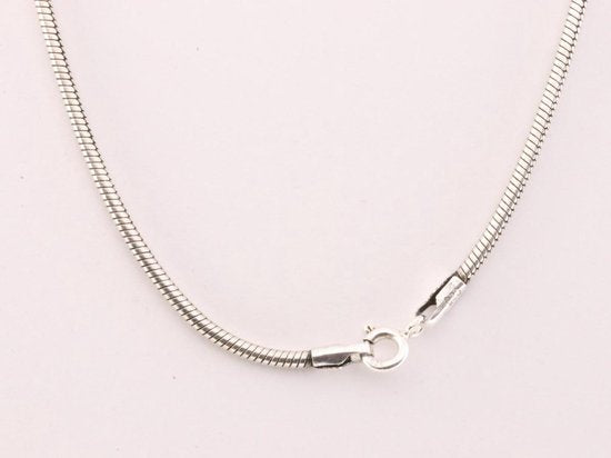 Zilveren hanger met Mexicaanse abalone schelp aan snake ketting afbeelding 4