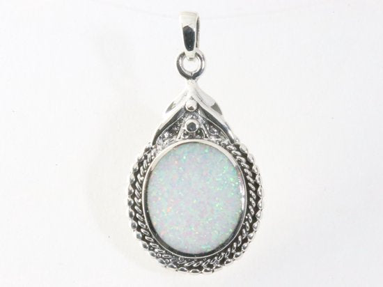 Bewerkte zilveren hanger met welo opaal afbeelding 4