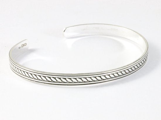 Fijne bewerkte zilveren klemarmband afbeelding 1