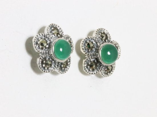 Fijne zilveren oorstekers met jade en marcasiet afbeelding 2