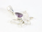 Opengewerkte zilveren lotus bloem hanger met amethist afbeelding 2