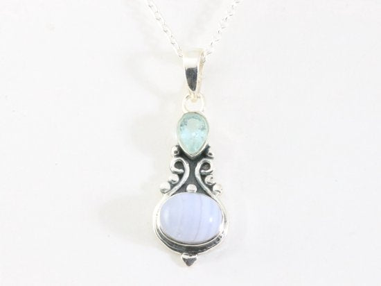Fijne bewerkte zilveren hanger met blauwe lace agaat en topaas aan ketting afbeelding 4