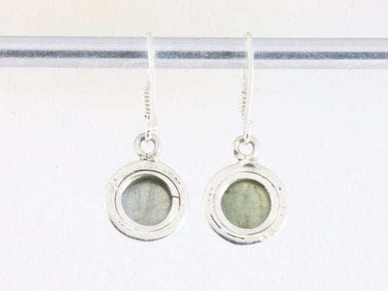 Fijne ronde zilveren oorbellen met labradoriet afbeelding 2