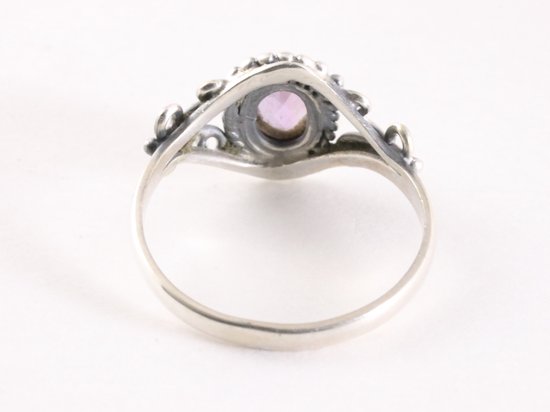 Fijne bewerkte zilveren ring met amethist afbeelding 3