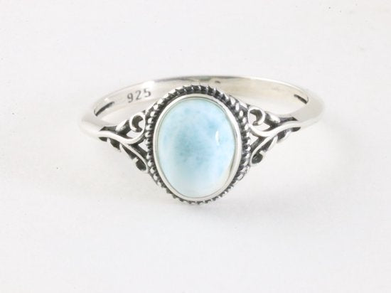 Bewerkte zilveren ring met larimar afbeelding 4