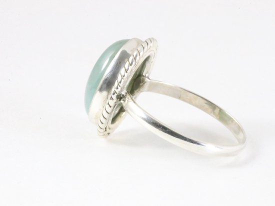 Bewerkte ovale zilveren ring met gestreepte onyx afbeelding 2