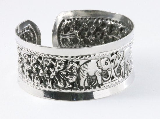 Brede zilveren klemarmband met olifanten afbeelding 2