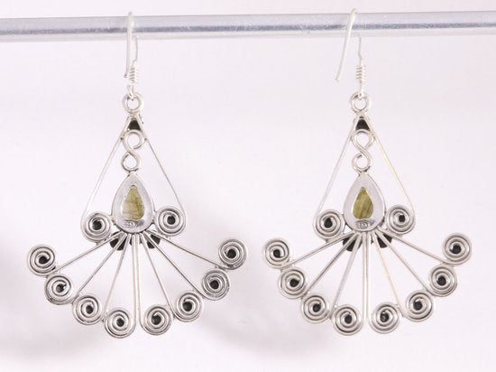 Grote opengewerkte zilveren oorbellen met labradoriet afbeelding 3