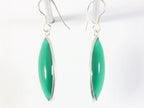 Lange zilveren oorbellen met groene onyx afbeelding 2