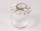Ronde opengewerkte zilveren ring met onyx afbeelding 3