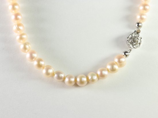 Collier van natuurlijke roze zoetwaterparels en zilveren sluiting afbeelding 4