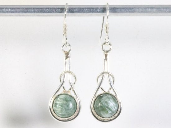 Zilveren oorbellen met groene serafiniet afbeelding 3