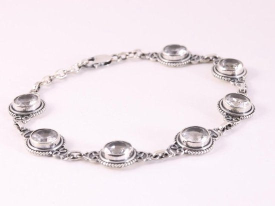 Bewerkte zilveren armband met bergkristal afbeelding 2