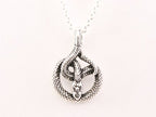 Zilveren slang hanger aan ketting afbeelding 4